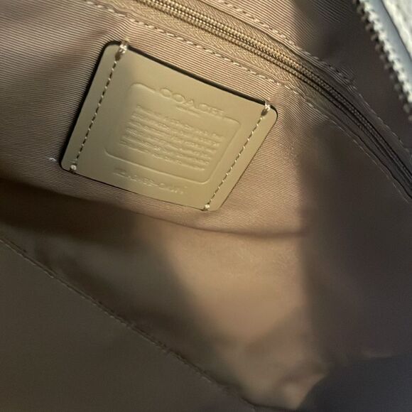 Coach Meadow Shoulder Bag Chalk Large Tote - Picture 8 of 15